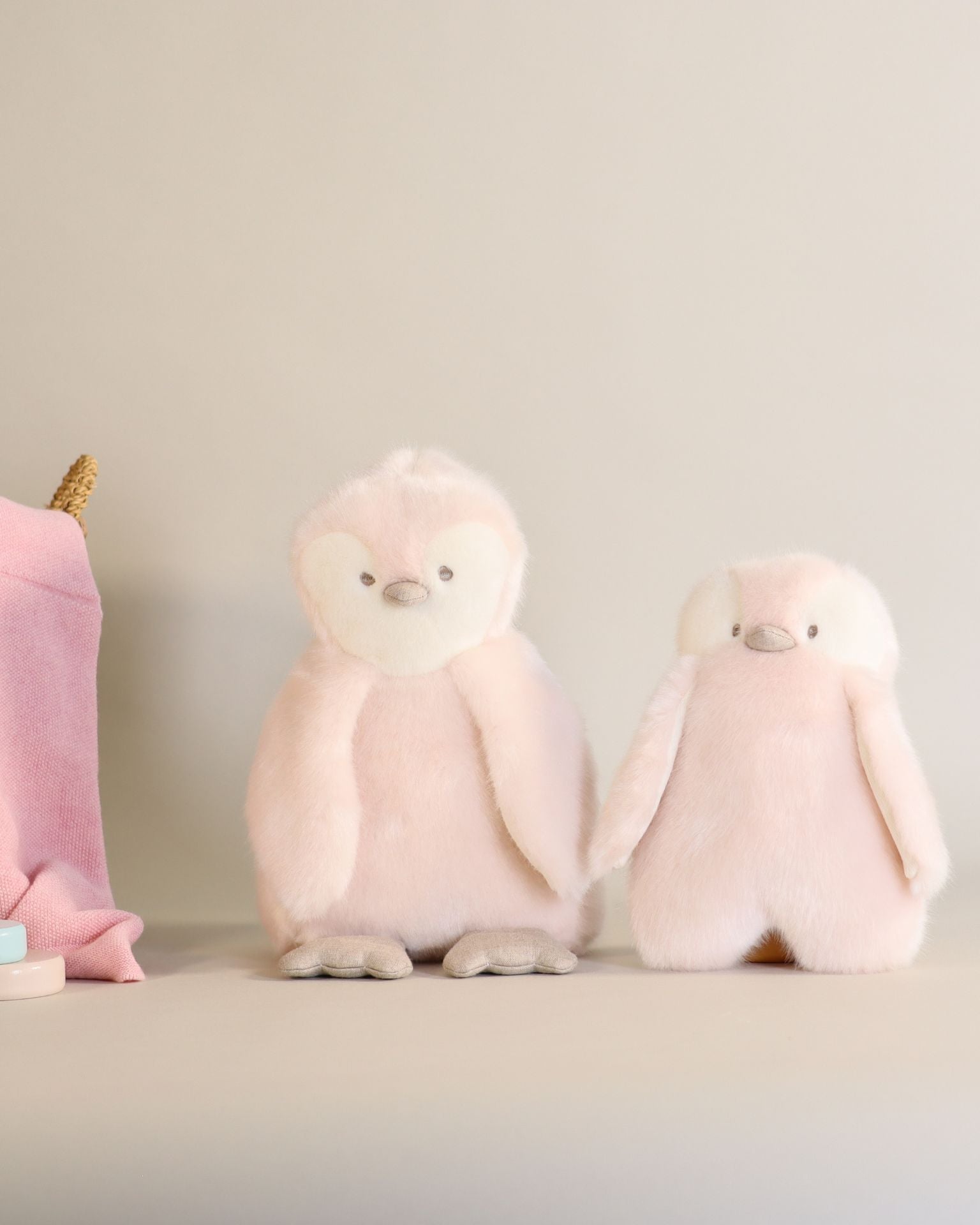 Peluche Victor Le Pingouin Rose