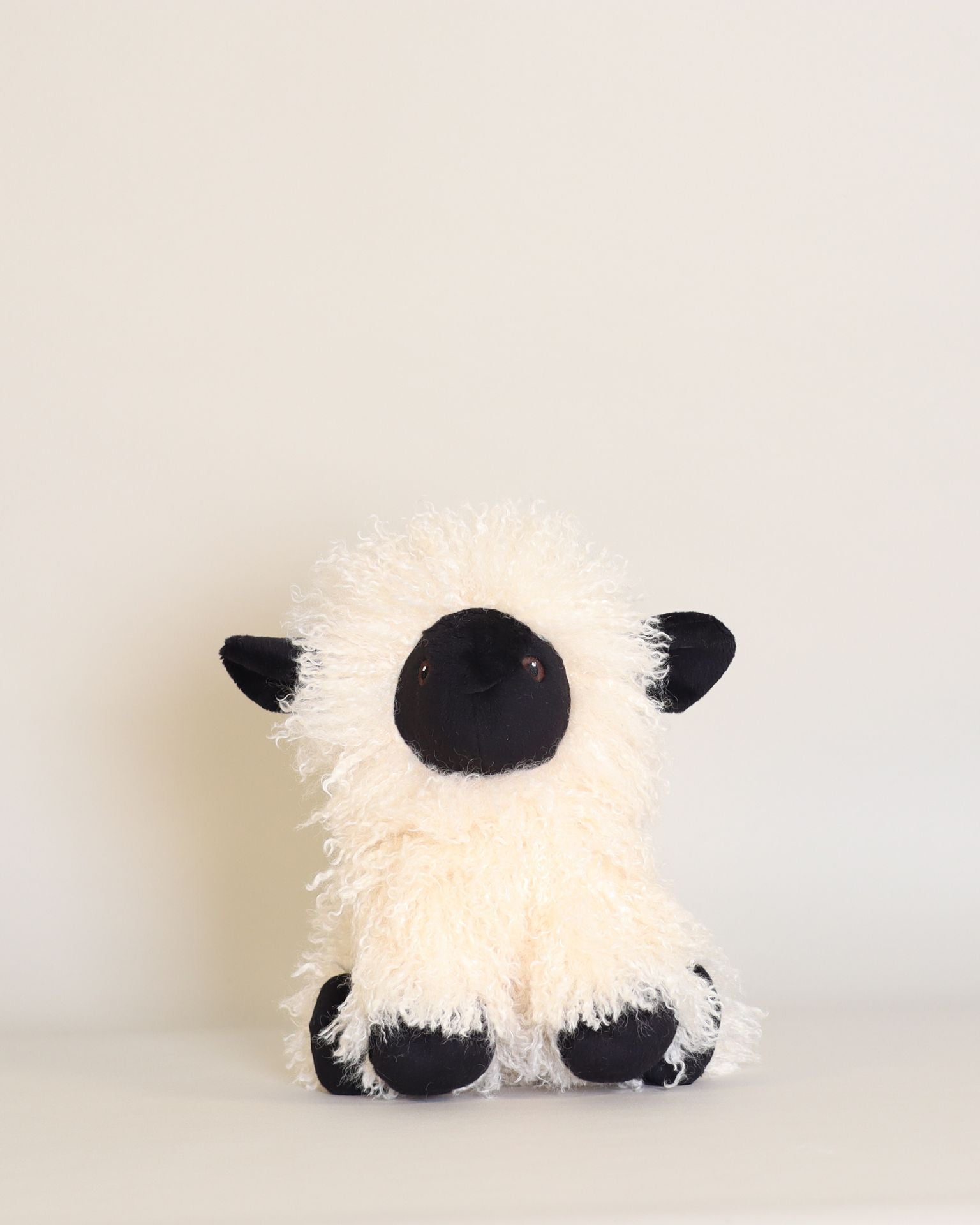 peluche-mouton-tete-noire