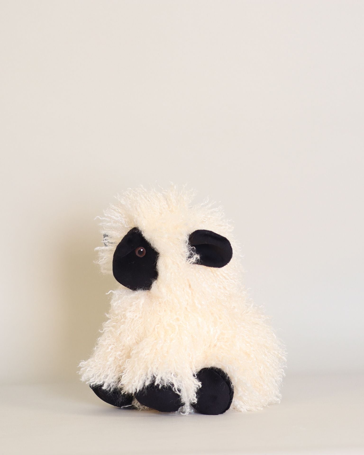 Peluche Melchior Le Mouton à Nez Noir