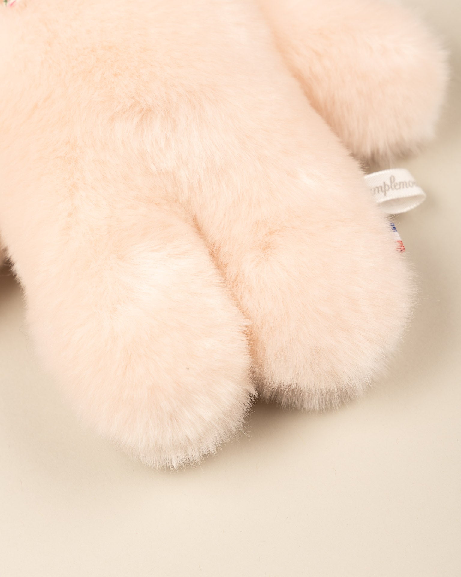 Robertto Rose Plush