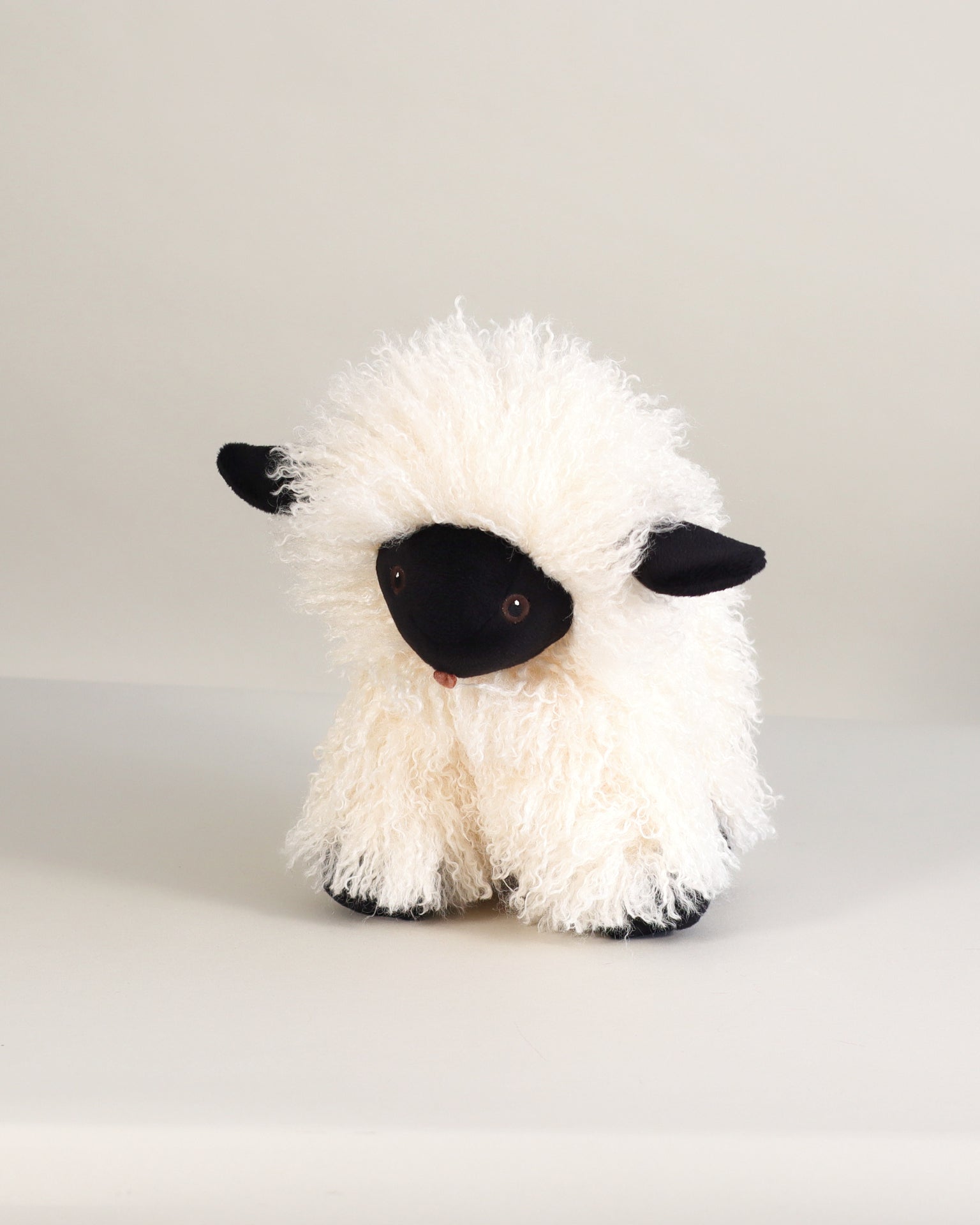 Peluche Melchior Le Mouton à Nez Noir
