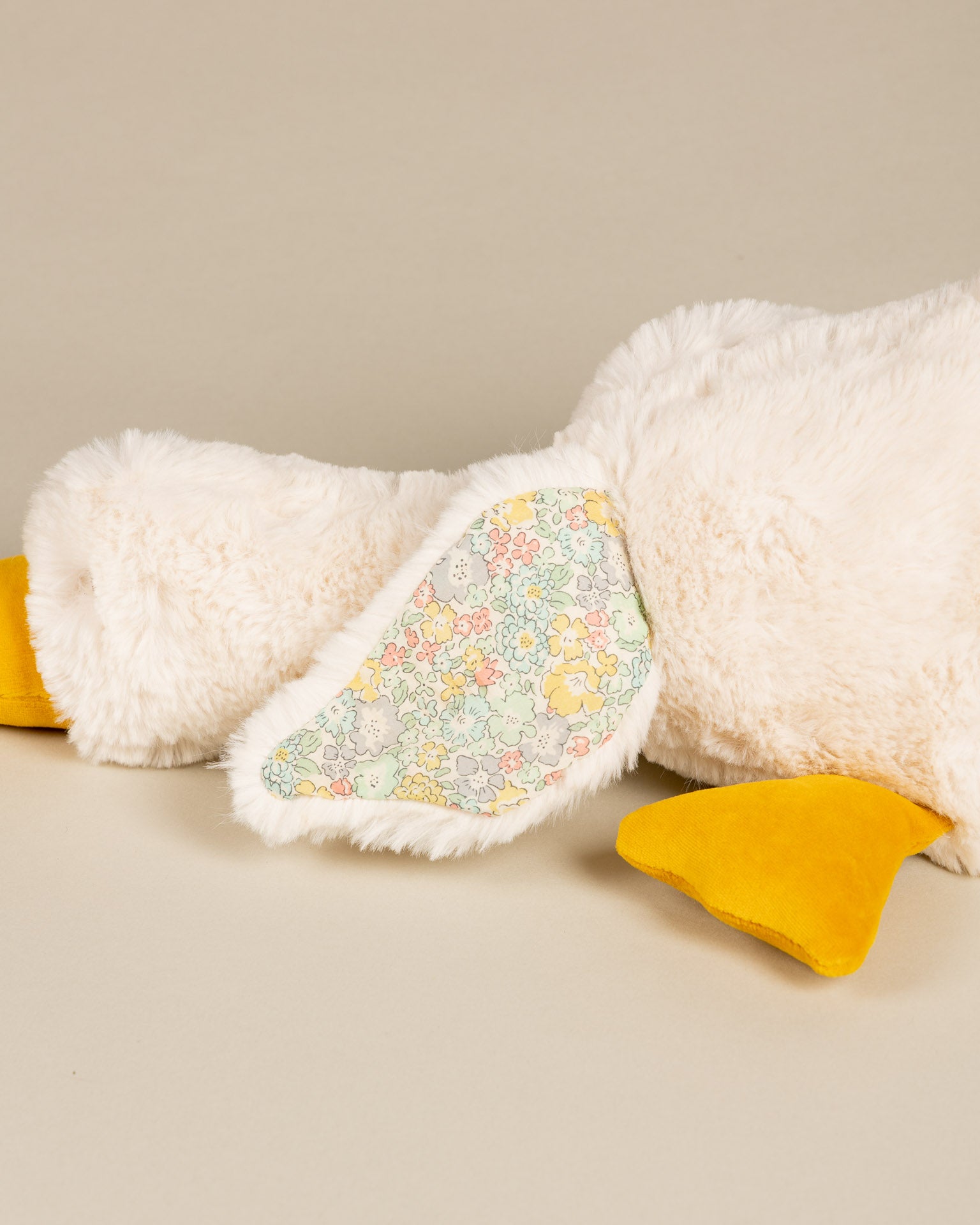 Doudou Astrid l'Oie – Pamplemousse Peluches