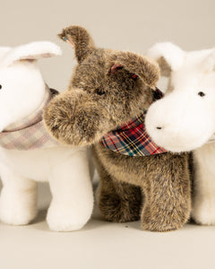 Peluche Le Terrier Oscar Blanc foulard Vichy Rose